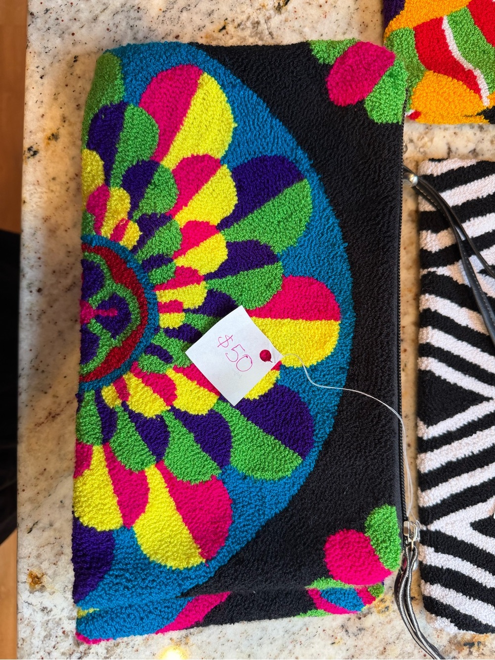 Colombian Handmade Colorful Women’s Clutch/Wristlet - Multicolor - Picture 11 of 15